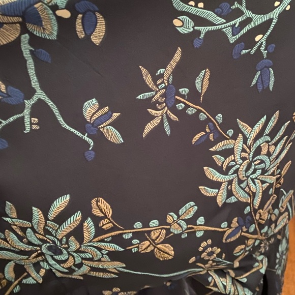 Beautiful Kimono Embroidered Blue  Small - Picture 6 of 16